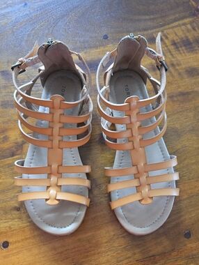 Torris Tan Strappy Gladiator Sandals 8 Wide